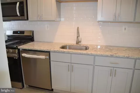 Kitchen - 83 Springton Rd, Upper Darby, PA 19082 photo 3 of 4
