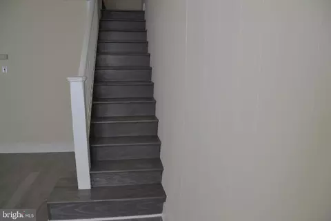 Entry Way - 83 Springton Rd, Upper Darby, PA 19082 photo 1 of 5
