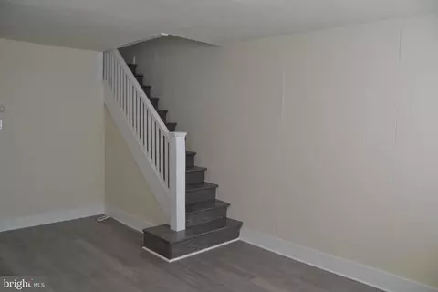 Entry Way - 83 Springton Rd, Upper Darby, PA 19082 photo 2 of 5