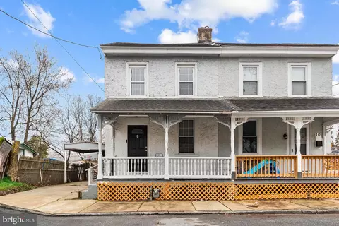 8 7th St, Brookhaven, PA 19015