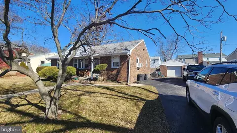 536 Sylvania Ave, Folsom, PA 19033