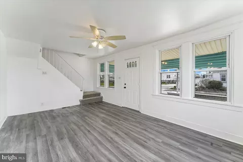 14 Taylor Ave, Boothwyn, PA 19061 photo 5
