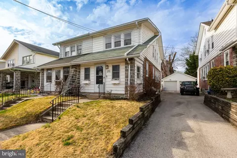 210 S Manoa Rd, Havertown, PA 19083