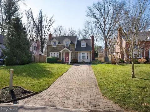 Exterior - 524 W Beechtree Ln, Wayne, PA 19087 photo 2 of 5