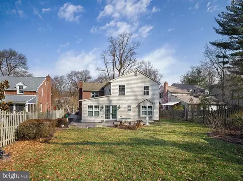 Exterior - 524 W Beechtree Ln, Wayne, PA 19087 photo 3 of 5