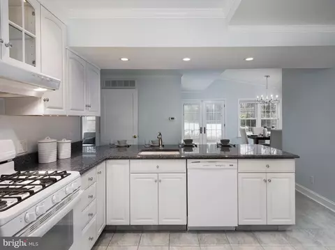 Kitchen - 524 W Beechtree Ln, Wayne, PA 19087 photo 3 of 4