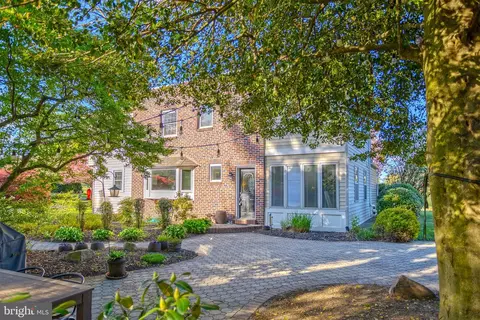 729 Providence Rd, Wallingford, PA 19086