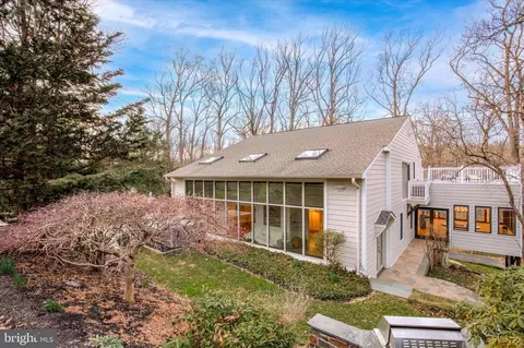 245 Biddulph Rd, Wayne, PA 19087