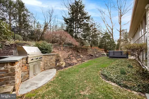 Exterior - 245 Biddulph Rd, Wayne, PA 19087 photo 7 of 15