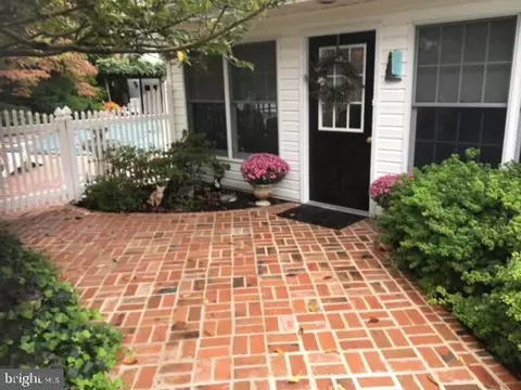 Exterior - 208 Jacqueline Dr, Boothwyn, PA 19061 photo 2 of 10