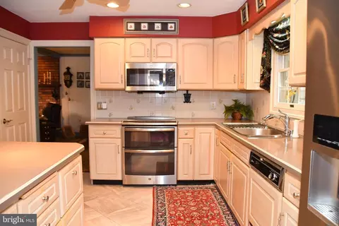 Kitchen - 208 Jacqueline Dr, Boothwyn, PA 19061 photo 1 of 3