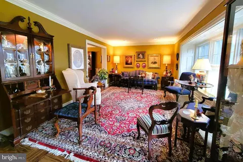 Living - 208 Jacqueline Dr, Boothwyn, PA 19061 photo 4 of 9