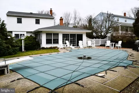 Exterior - 208 Jacqueline Dr, Boothwyn, PA 19061 photo 9 of 10