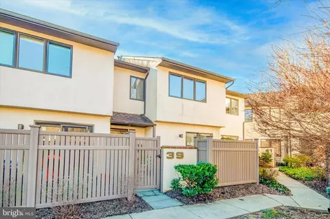 138 Montrose Ave #39, Bryn Mawr, PA 19010