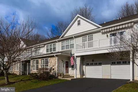 1534 Nicklaus Dr, Springfield, PA 19064