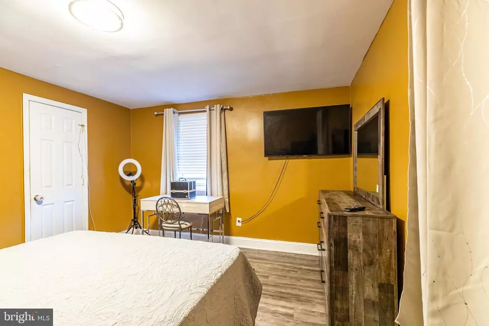 Bedroom - 938 Delview Dr, Folcroft, PA 19032 photo 4 of 4
