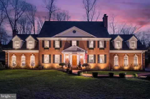 1000 Beverly Ln, Newtown Square, PA 19073