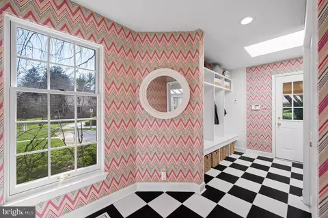 Entry Way - 252 Ravenscliff, Wayne, PA 19087 photo 7 of 8