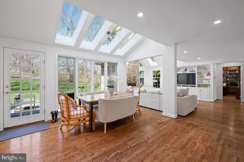 Dining - 252 Ravenscliff, Wayne, PA 19087 photo 3 of 3