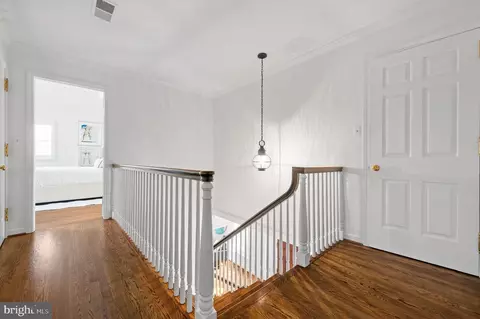 Entry Way - 252 Ravenscliff, Wayne, PA 19087 photo 5 of 8
