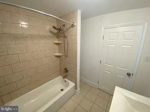 Bath - 3 E 9th St, Marcus Hook, PA 19061 photo 3 of 4
