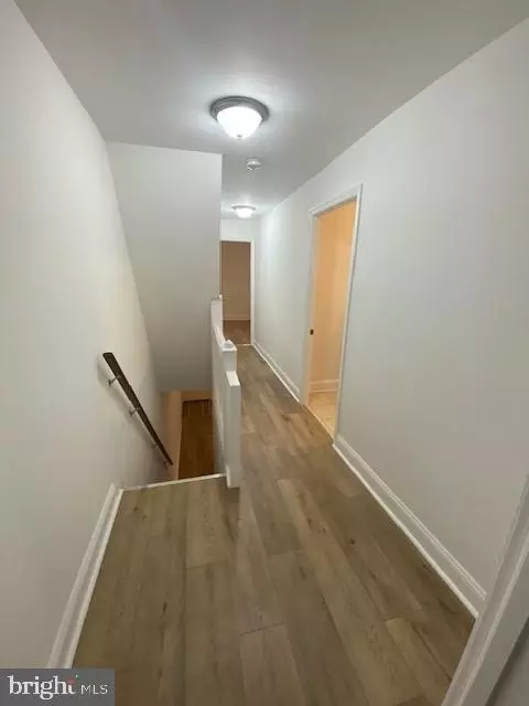 Entry Way - 3 E 9th St, Marcus Hook, PA 19061 photo 2 of 4