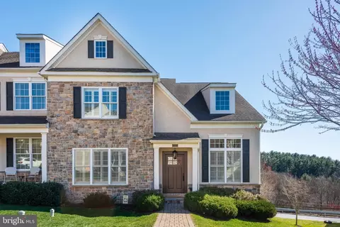 416 Ravenscliff Dr, Media, PA 19063