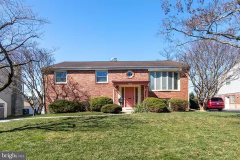 1721 Sue Ellen Dr, Havertown, PA 19083