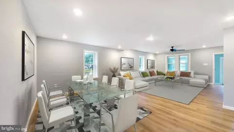 330 Lagrange Ave, Essington, PA 19029
