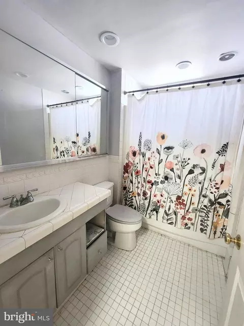 Bath - 268 Powell Rd, Springfield, PA 19064 photo 2 of 2