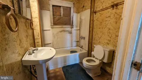 815 Pleasant Ave, Marcus Hook, PA 19061 photo 15
