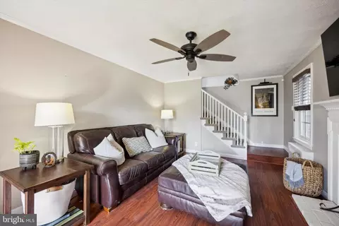 Entry Way - 2307 Franklin Ave, Secane, PA 19018 photo 2 of 4
