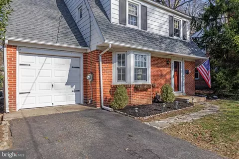 Exterior - 2307 Franklin Ave, Secane, PA 19018 photo 2 of 6
