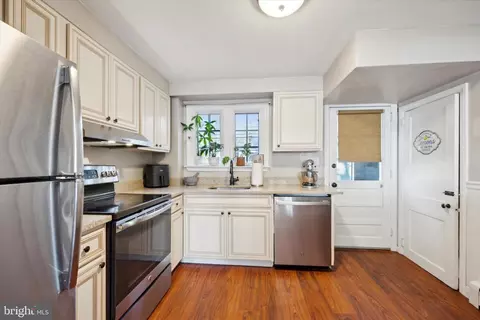 Kitchen - 2307 Franklin Ave, Secane, PA 19018 photo 1 of 2