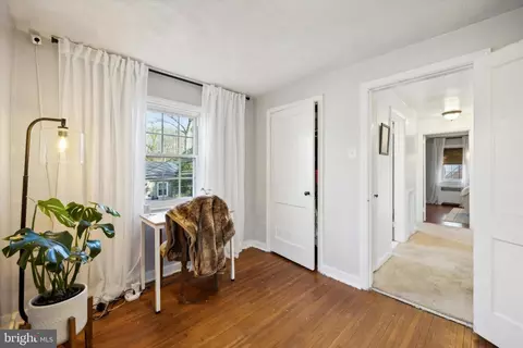 Entry Way - 2307 Franklin Ave, Secane, PA 19018 photo 4 of 4