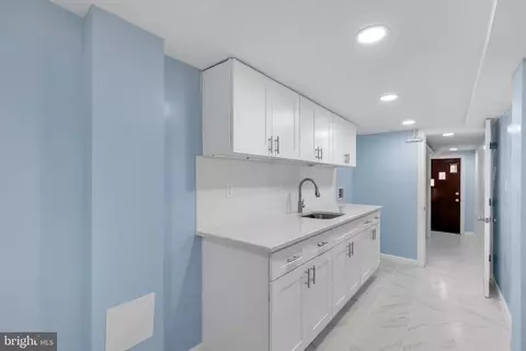 205 Glendale Rd, Upper Darby, PA 19082 photo 18