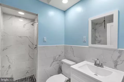 205 Glendale Rd, Upper Darby, PA 19082 photo 13