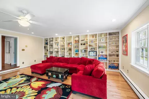 229 E Beechtree Ln, Wayne, PA 19087 photo 14