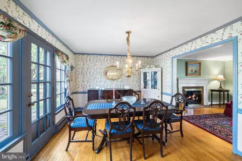 229 E Beechtree Ln, Wayne, PA 19087 photo 9
