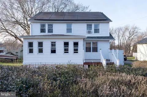 30 Johnson Ave, Marcus Hook, PA 19061