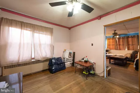 Entry Way - 30 Johnson Ave, Marcus Hook, PA 19061 photo 11 of 14