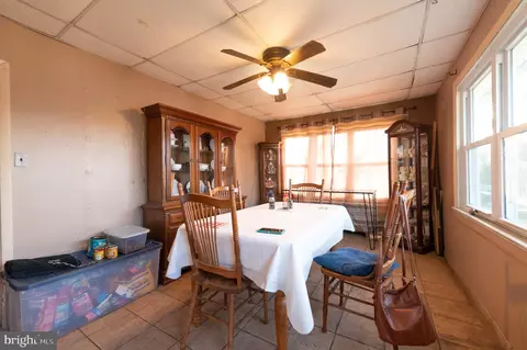 Dining - 30 Johnson Ave, Marcus Hook, PA 19061 photo 1 of 1
