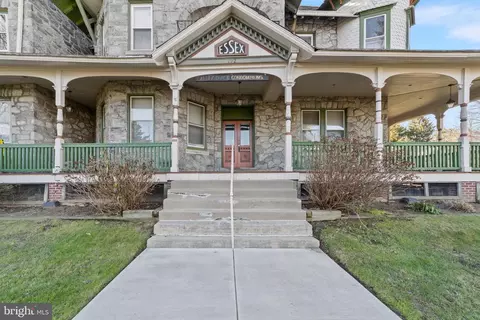 192 N Lansdowne Ave #B3, Lansdowne, PA 19050