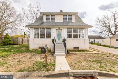 1541 Cherry St, Boothwyn, PA 19061