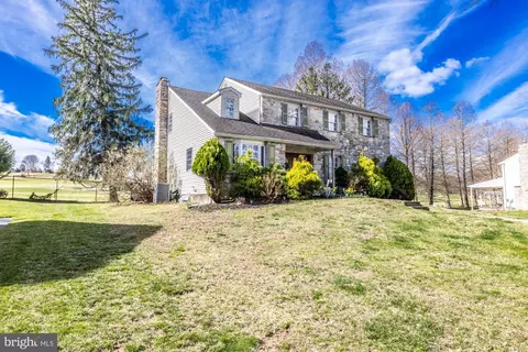 688 W Rolling Rd, Springfield, PA 19064 photo 2