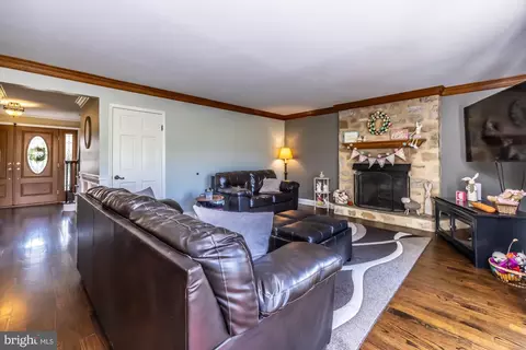 688 W Rolling Rd, Springfield, PA 19064 photo 24