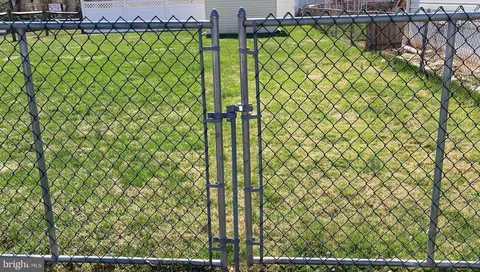 Exterior - 3914 Chichester Ave, Boothwyn, PA 19061 photo 10 of 10