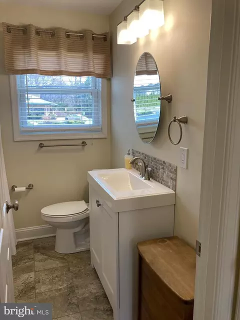 Bath - 3914 Chichester Ave, Boothwyn, PA 19061 photo 1 of 4