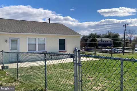Exterior - 3914 Chichester Ave, Boothwyn, PA 19061 photo 9 of 10