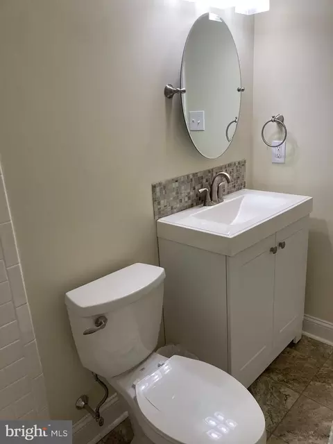 Bath - 3914 Chichester Ave, Boothwyn, PA 19061 photo 4 of 4
